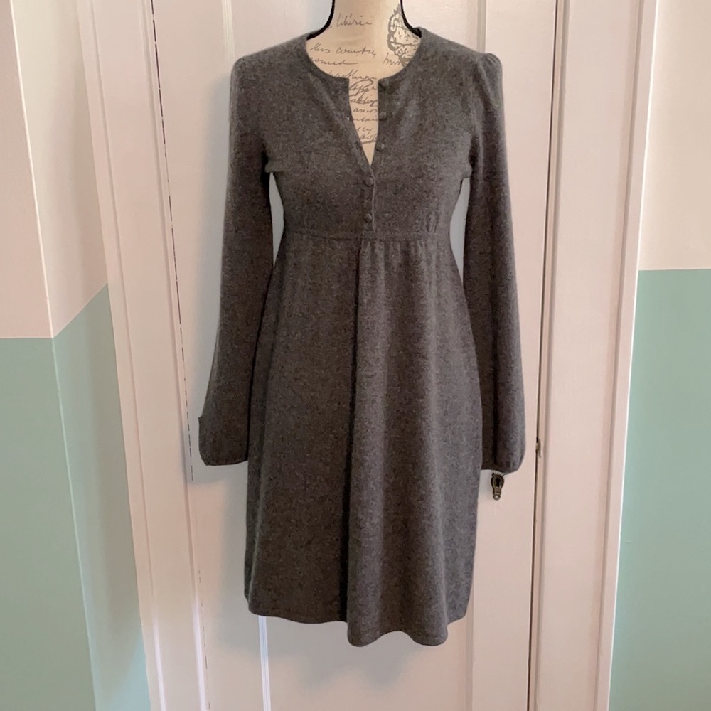 100% Cashmere sweater dress, M.